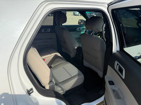 Used 2014 Ford Explorer XLT AWD/4WD image 14