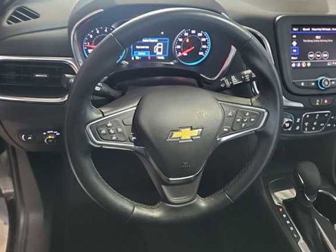 Used 2024 Chevrolet Equinox LT image 5