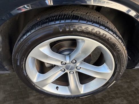 Used 2016 Dodge Challenger R/T RWD image 33