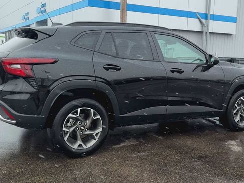 Certified 2024 Chevrolet Trax LT w/ Driver Confidence Package image 2