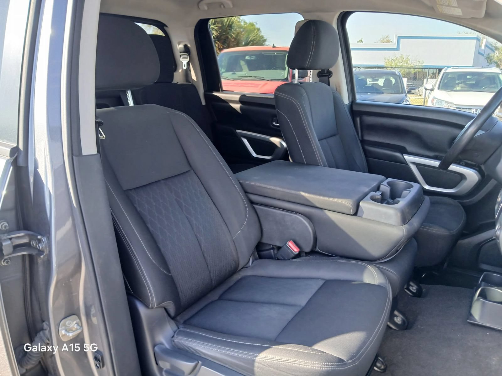 Used 2018 Nissan Titan SV RWD image 20