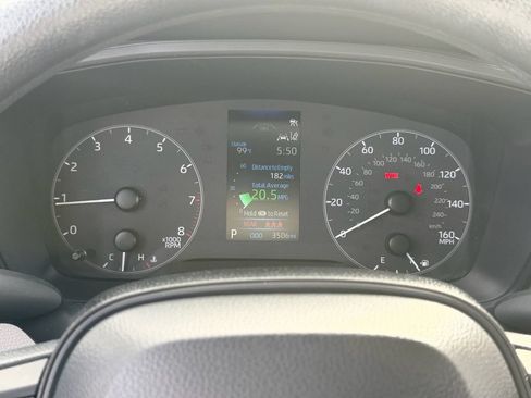Used 2024 Toyota Corolla Cross L FWD image 17