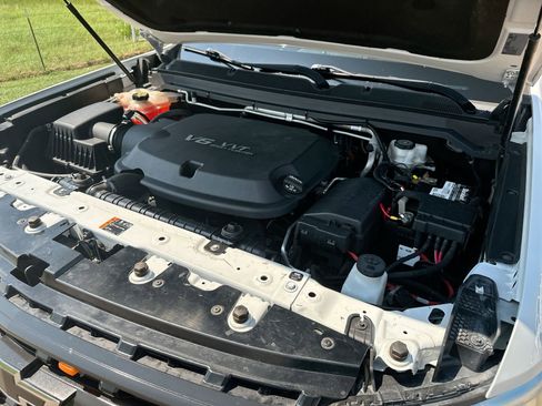 Used 2019 Chevrolet Colorado ZR2 image 25