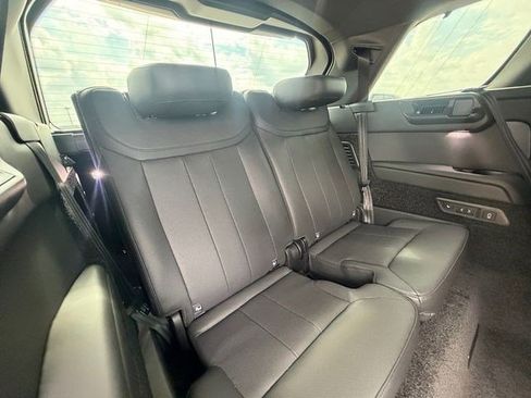 Used 2026 Land Rover Range Rover Long Wheelbase SE AWD/4WD image 17