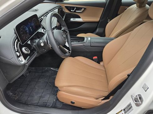 Used 2025 Mercedes-Benz E 350 Sedan image 17