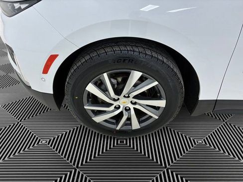 Used 2022 Chevrolet Equinox Premier image 9