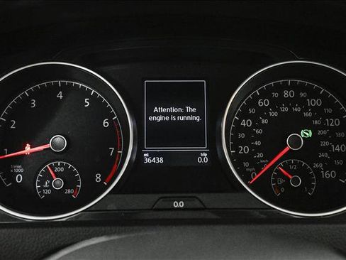 Used 2021 Volkswagen Golf 4-Door image 11