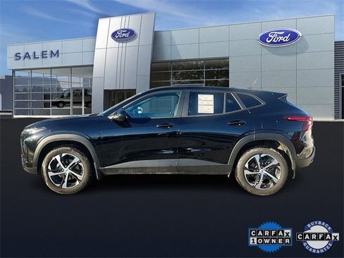 Used 2024 Chevrolet Trax RS image 4