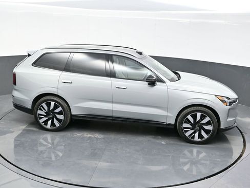 New 2025 Volvo EX90 Ultra image 23