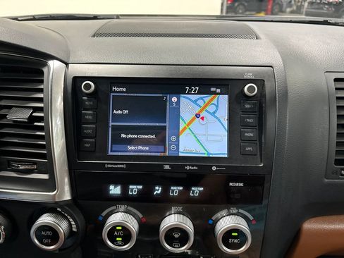 Used 2021 Toyota Sequoia Platinum AWD/4WD image 18