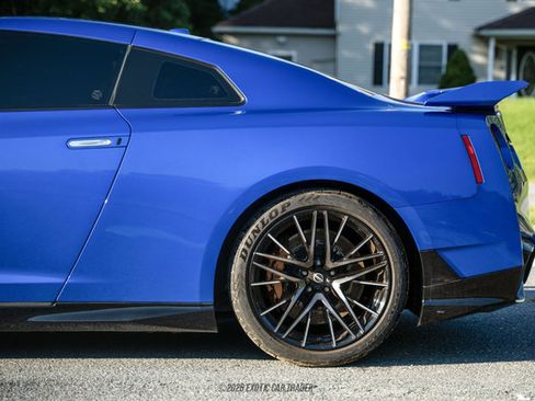 Used 2024 Nissan GT-R AWD/4WD image 5