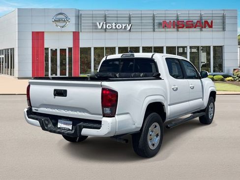 Used 2022 Toyota Tacoma SR w/ SR Convenience Package RWD image 3