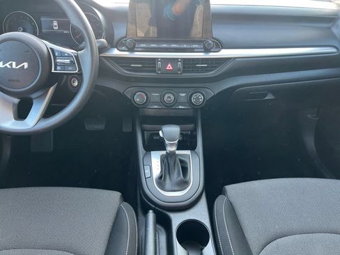 Used 2022 Kia Forte LXS FWD image 11