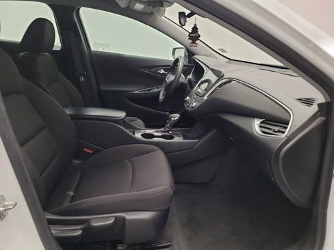 Used 2024 Chevrolet Malibu RS FWD image 21