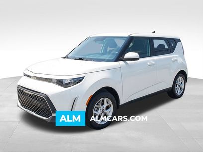 Used 2025 Kia Soul LX w/ LX Technology Package