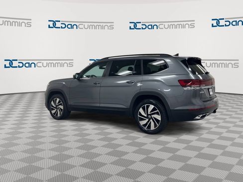 Used 2025 Volkswagen Atlas SE FWD image 6