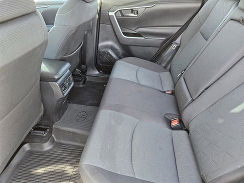Used 2025 Toyota RAV4 XLE image 21