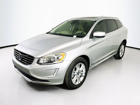 Used 2016 Volvo XC60 T5 Premier w/ Proximity Package image 3