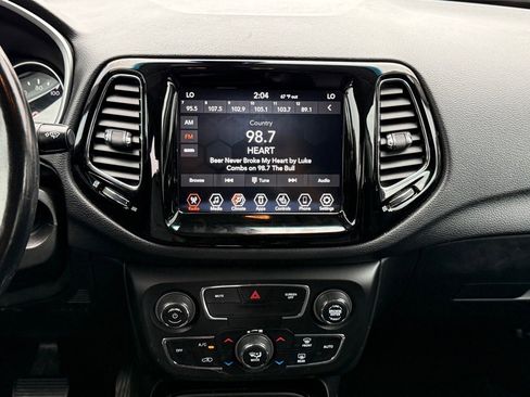 Used 2020 Jeep Compass Limited image 19