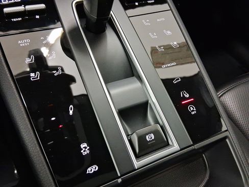 New 2026 Porsche Macan S image 29