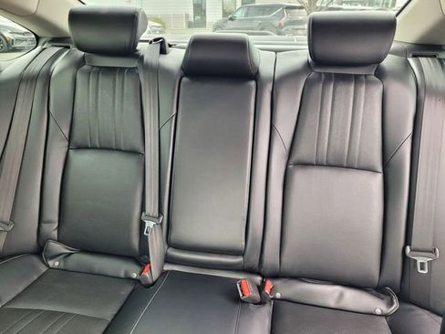 Used 2018 Honda Accord Touring image 10