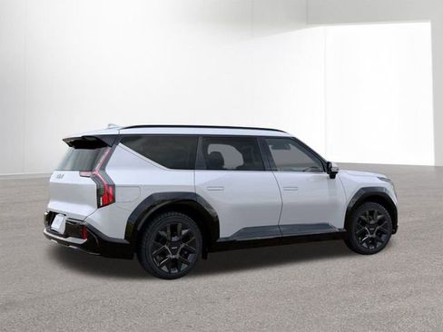 New 2026 Kia EV9 Land w/ Nightfall Edition Package image 6