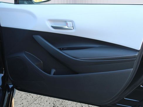 Used 2023 Toyota Corolla SE image 33