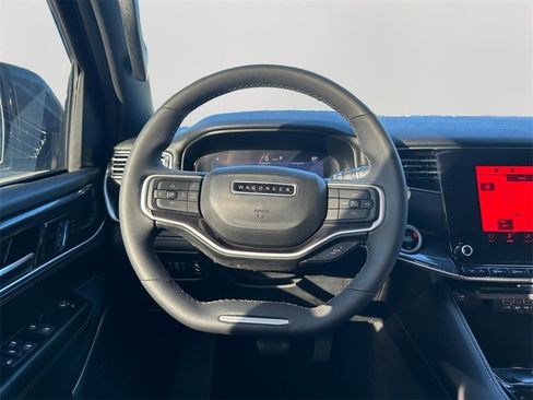 Used 2022 Jeep Wagoneer Series I image 19