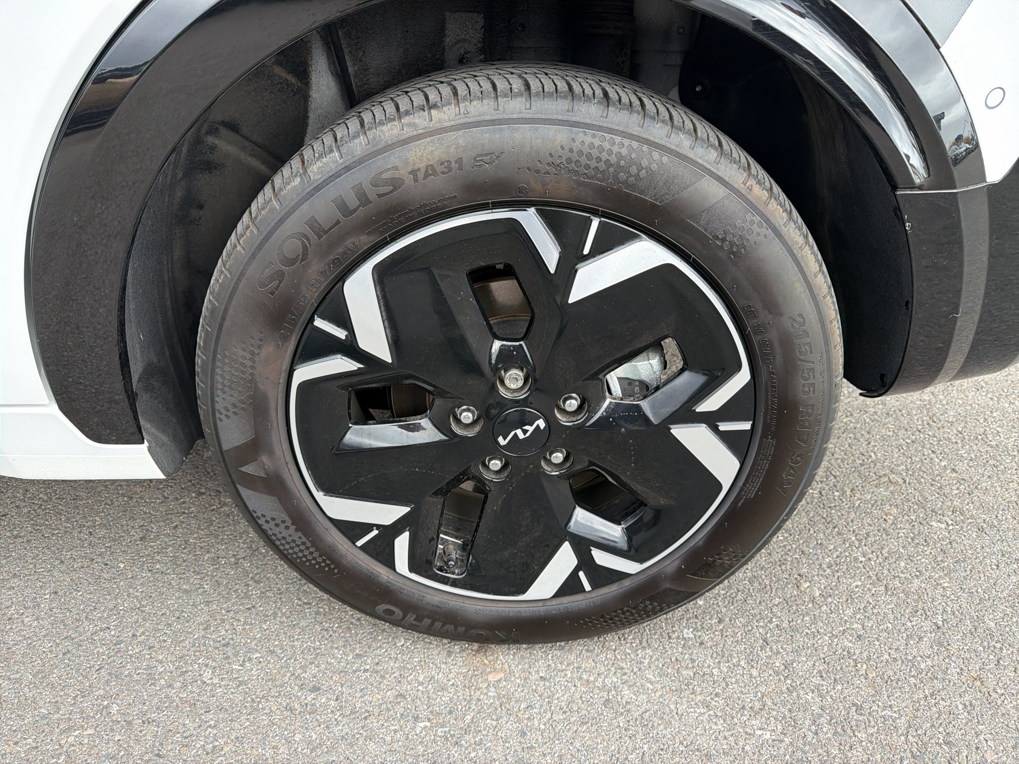 Certified 2023 Kia Niro Wave w/ Wave Preserve Package FWD image 10