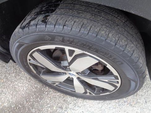 Used 2021 Subaru Forester Touring image 9