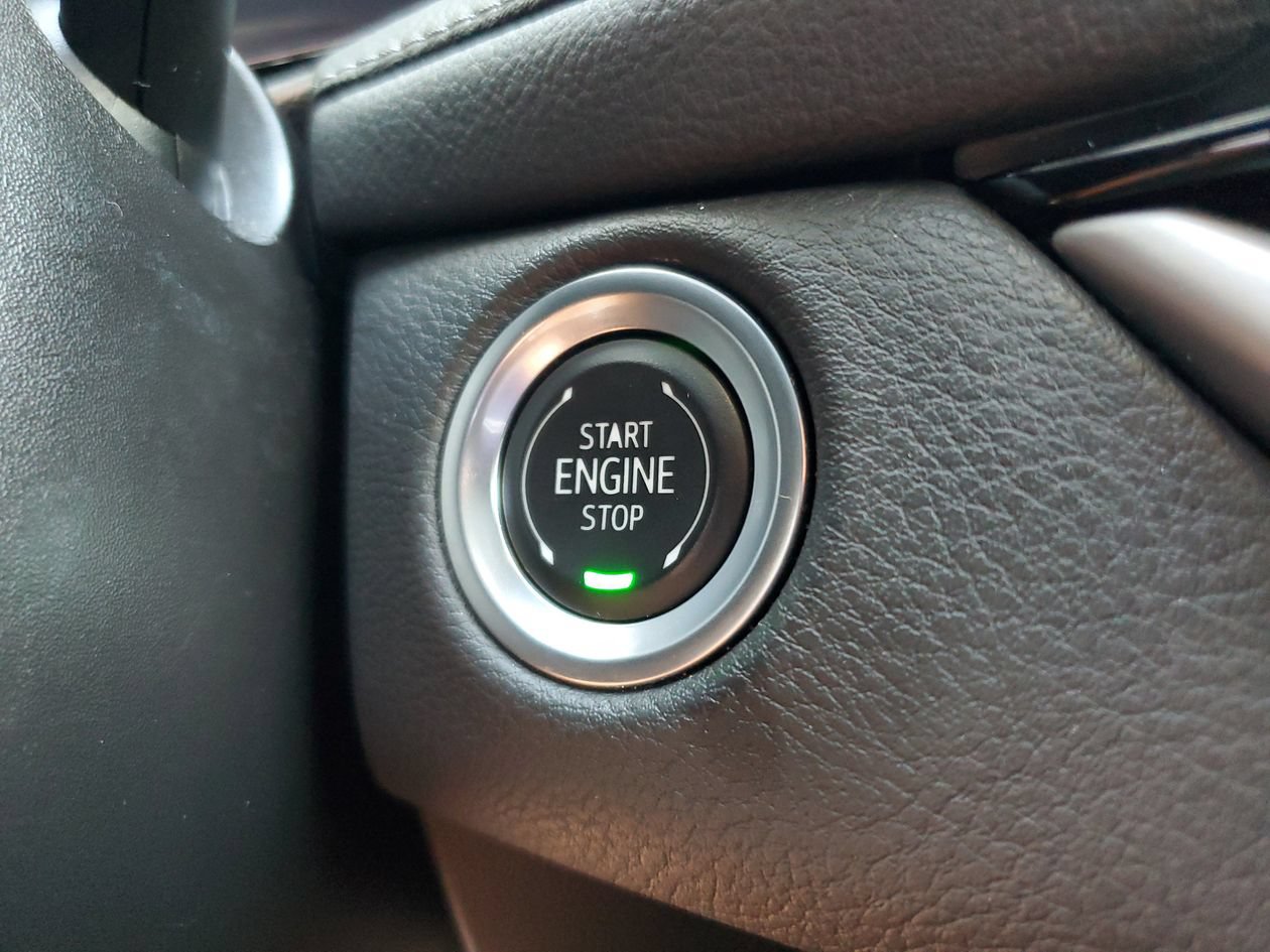 Used 2025 Cadillac XT4 Premium Luxury FWD image 24