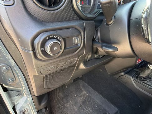 Used 2024 Jeep Wrangler Unlimited Rubicon w/ XTREMEE 35" Tire Package AWD/4WD image 24