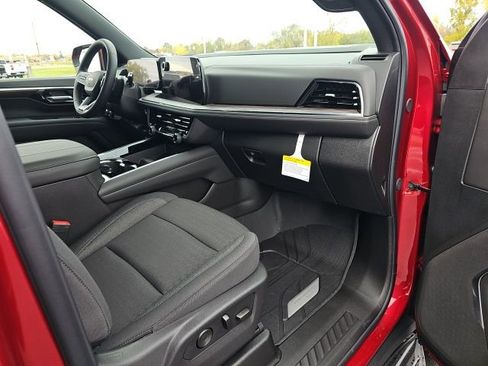 New 2026 Chevrolet Suburban LS image 32