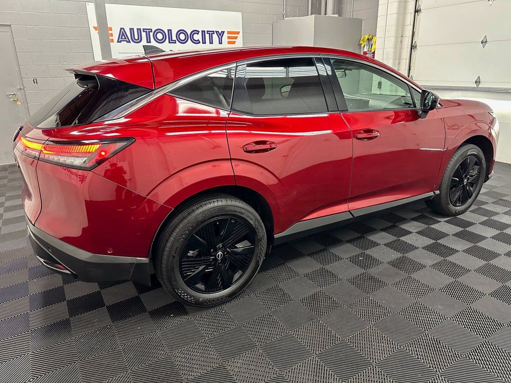 Used 2025 Nissan Murano SV AWD/4WD image 11