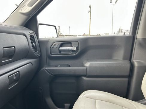 Used 2019 Chevrolet Silverado 1500 Custom Trail Boss w/ Custom Convenience Package image 32