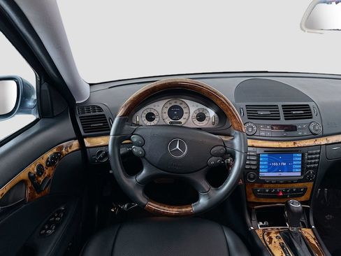 Used 2008 Mercedes-Benz E 350 4MATIC Sedan image 24