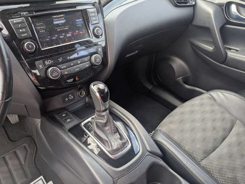 Used 2022 Nissan Rogue Sport SV w/ Technology Package AWD/4WD image 20