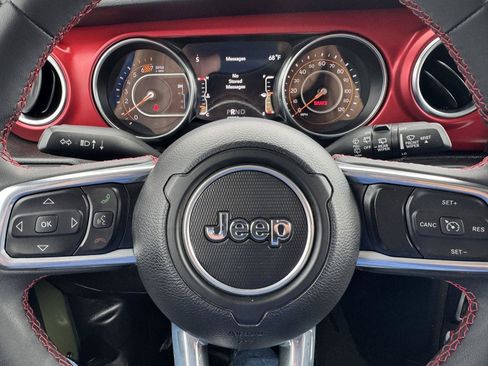 Certified 2023 Jeep Wrangler Unlimited Rubicon AWD/4WD image 24