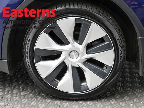 Used 2021 Tesla Model Y Long Range AWD/4WD image 8