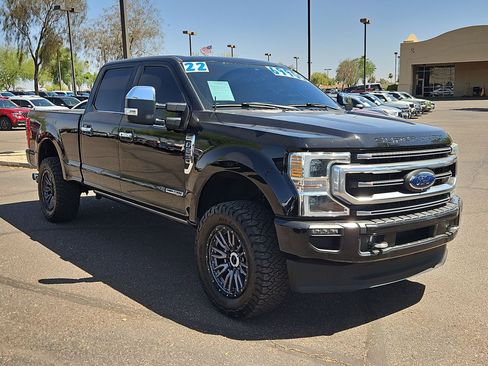 Used 2022 Ford F250 Platinum AWD/4WD image 3