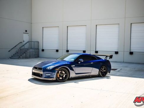 Used 2014 Nissan GT-R Premium AWD/4WD image 19