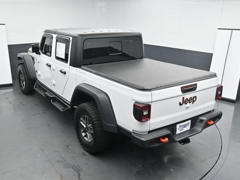 Used 2024 Jeep Gladiator Mojave w/ Technology Group AWD/4WD image 19