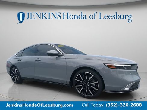 Used 2024 Honda Accord Touring image 1