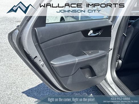 Used 2022 Kia Forte GT FWD image 33