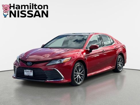 Used 2024 Toyota Camry XLE image 5