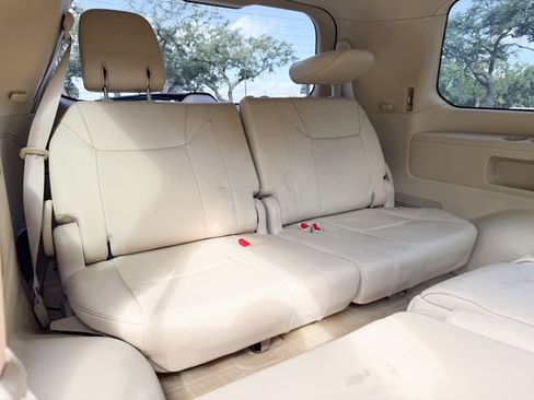 Used 2015 Lexus LX 570 4WD image 24