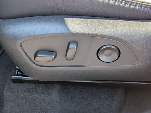 New 2026 Chevrolet Traverse High Country image 16