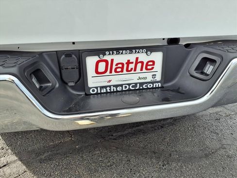 Used 2024 RAM 1500 Classic SLT image 27