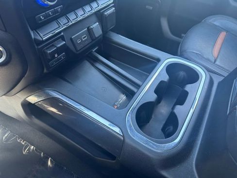 Used 2022 GMC Sierra 1500 AT4 w/ AT4 Preferred Package AWD/4WD image 21