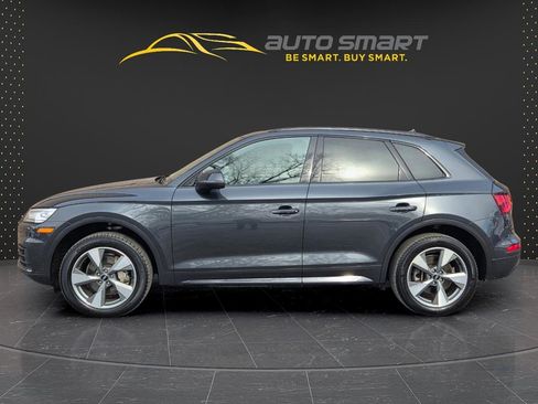 Used 2020 Audi Q5 2.0T Premium w/ Titanium Sport Package image 3